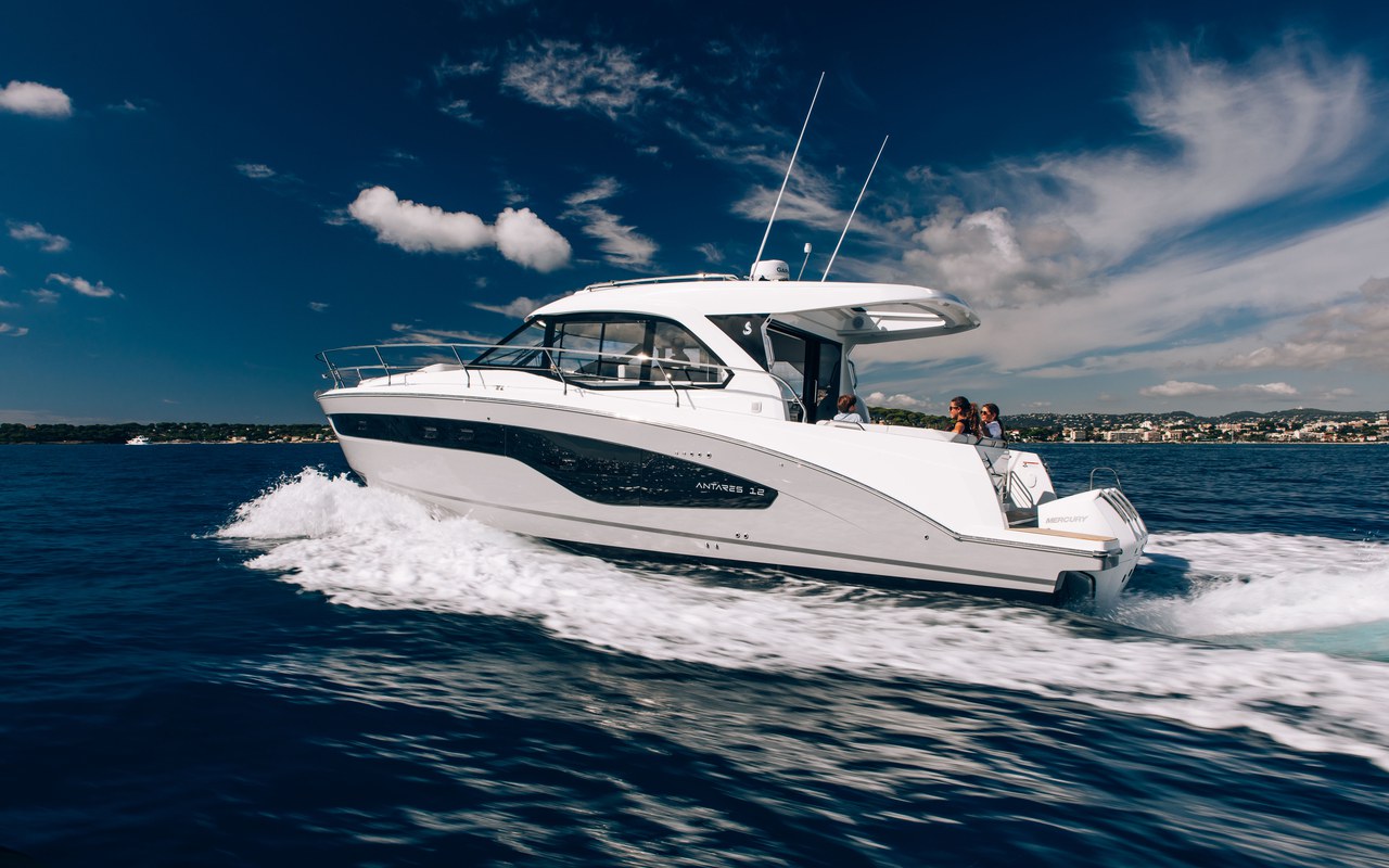 Antares 12 Coupe
