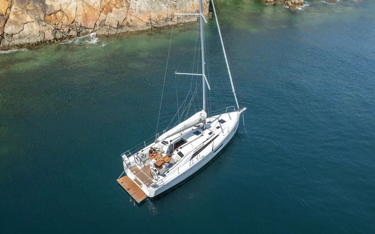 Oceanis 37.1