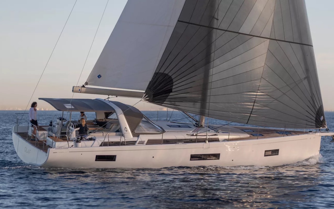 Oceanis Yacht 54