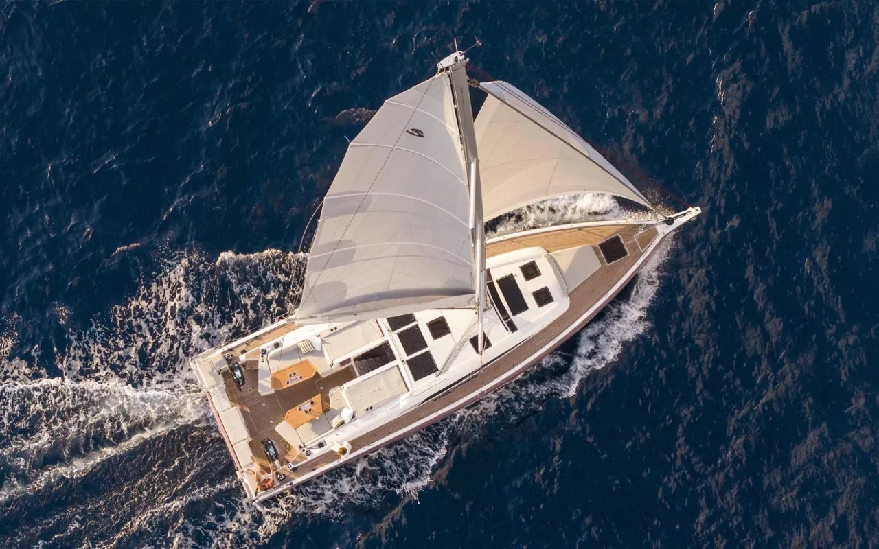 Oceanis 52