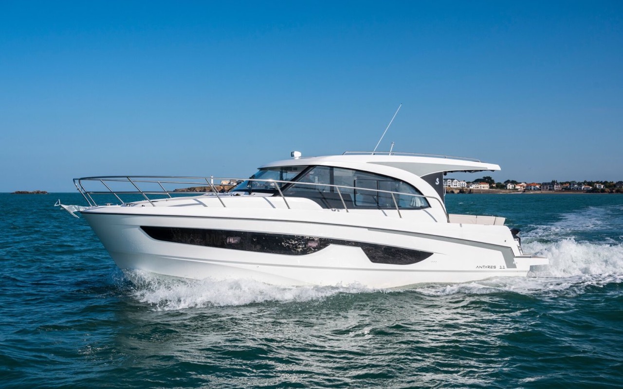 Antares 11 Coupe