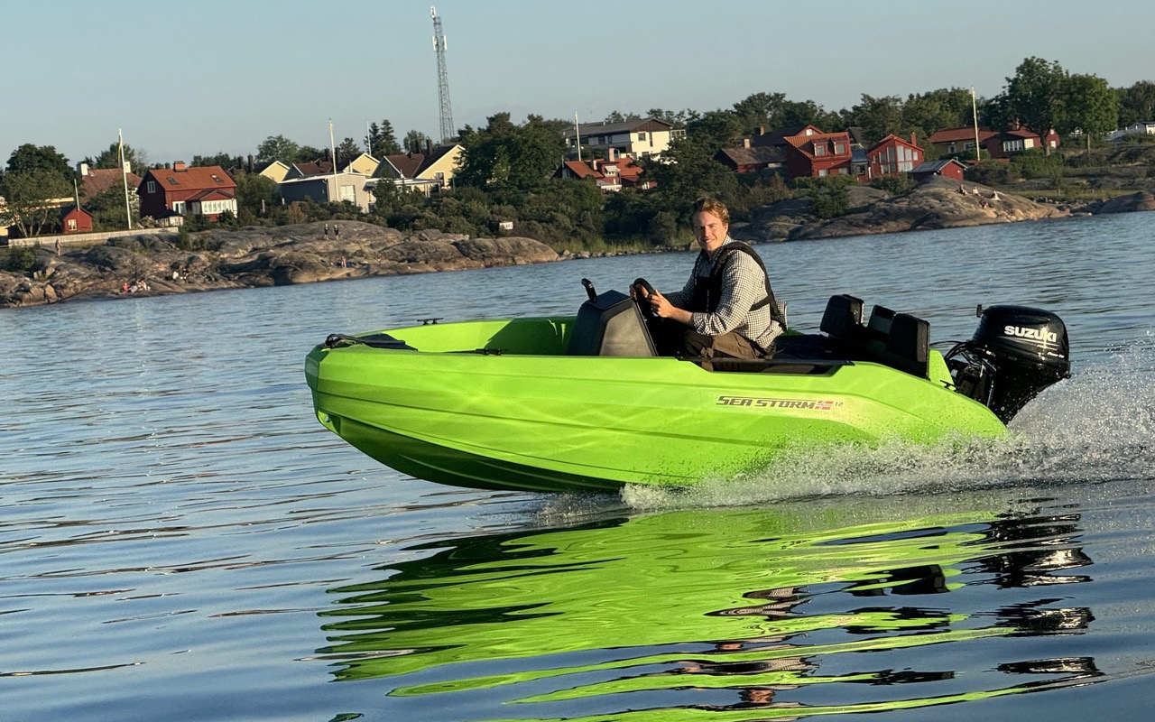 SeaStorm 12 HDPE Advantage