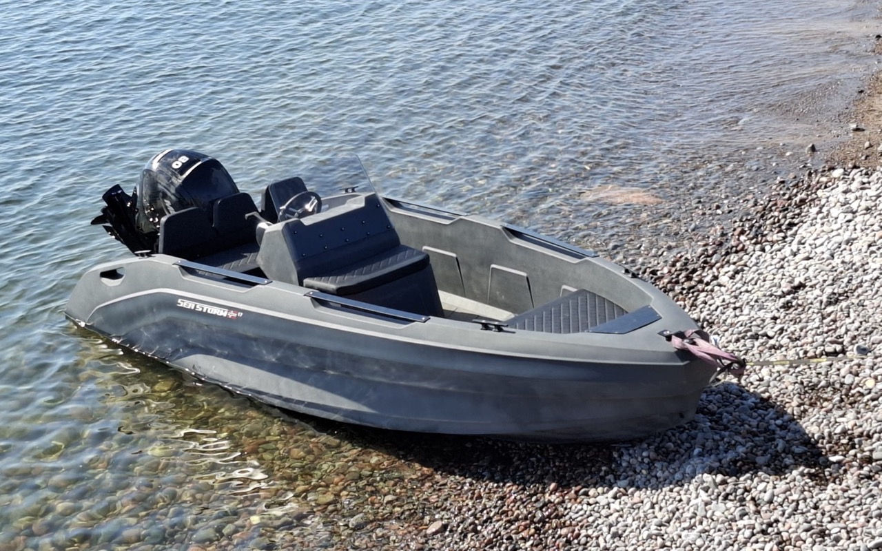 SeaStorm 17 HDPE Advantage