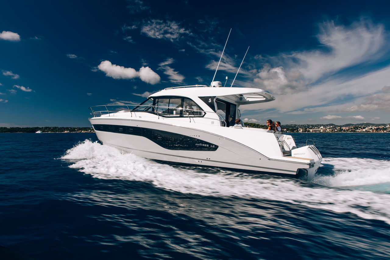 Antares 12 Coupe