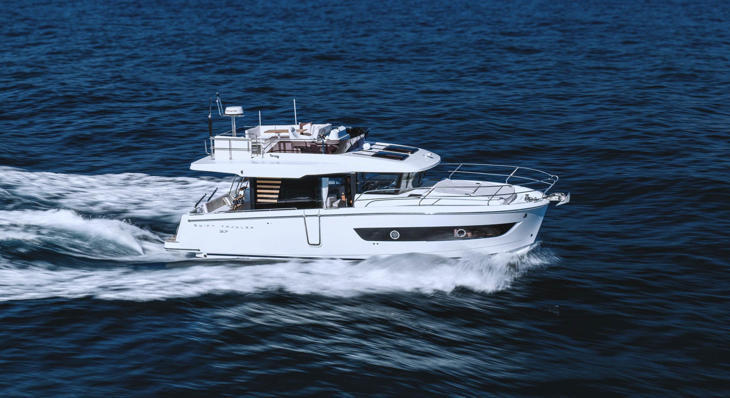 Swift Trawler 37 Fly