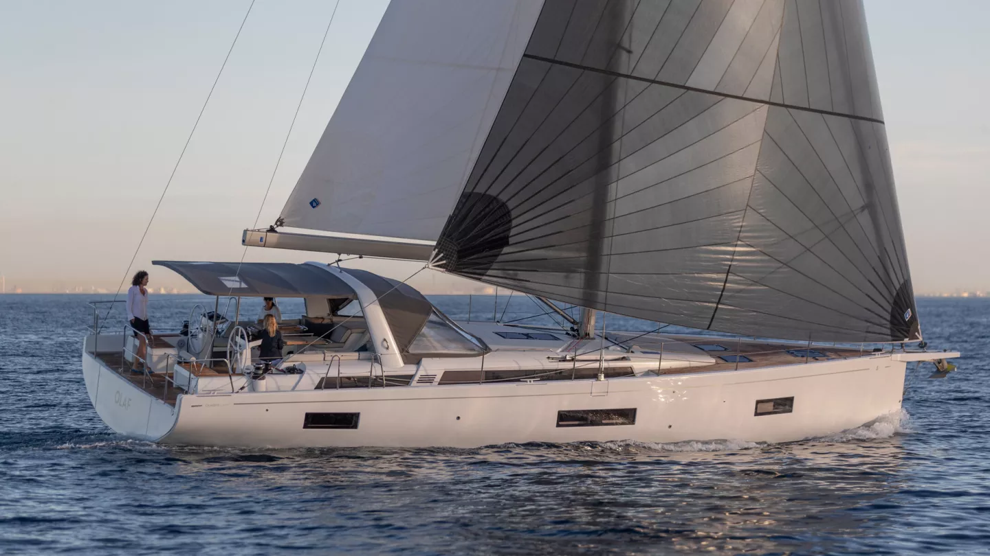 Oceanis Yacht 54