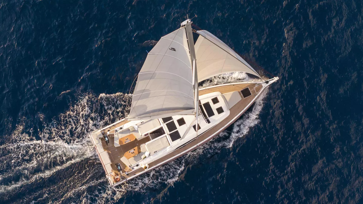 Oceanis 52